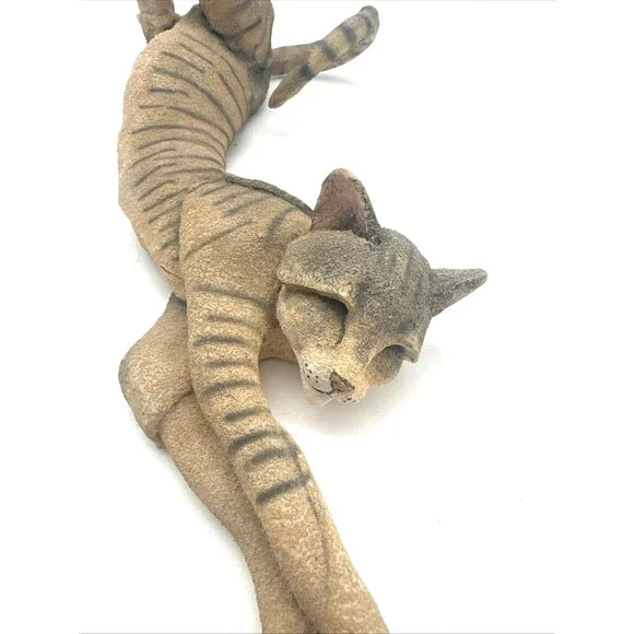 Country Artists A Breed Apart #70407 Cleo Striped Cat Stretching 2002 Feline - Picture 2 of 10